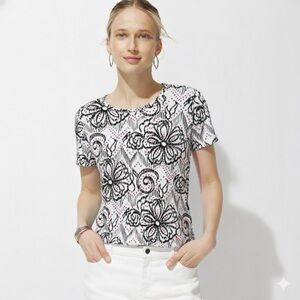 CHICO’S NWT Spot Floral Sara Tee in Alabaster • Dot Print Black Red White